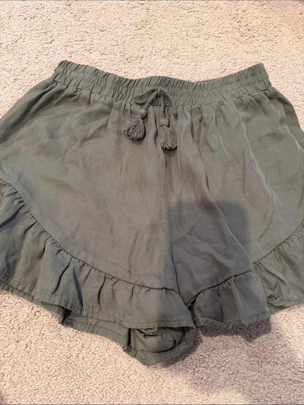 Art class Olive Green Ruffle Hem Shorts sz 10/12